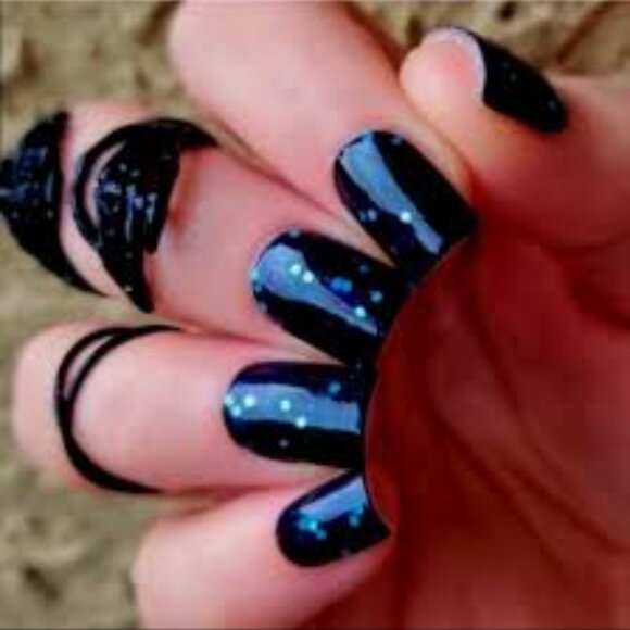 Color Street Nails - Exclusive # 10 - Picture 2 of 3